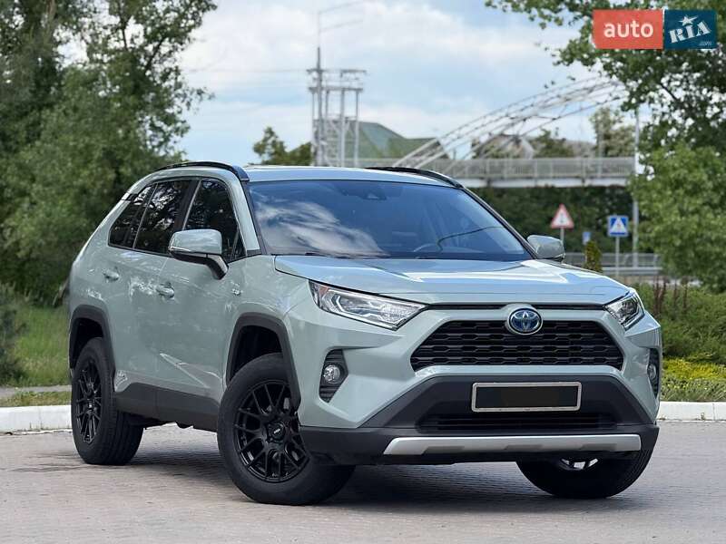 Внедорожник / Кроссовер Toyota RAV4 2019 в Киеве фото 2 Внедорожник / Кроссовер Toyota RAV4 2019 в Киеве