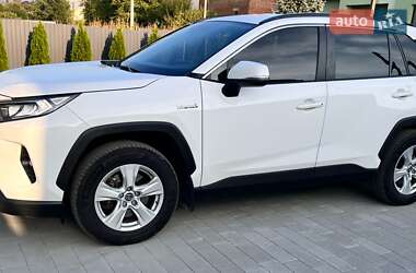 Позашляховик / Кросовер Toyota RAV4 2019 в Львові