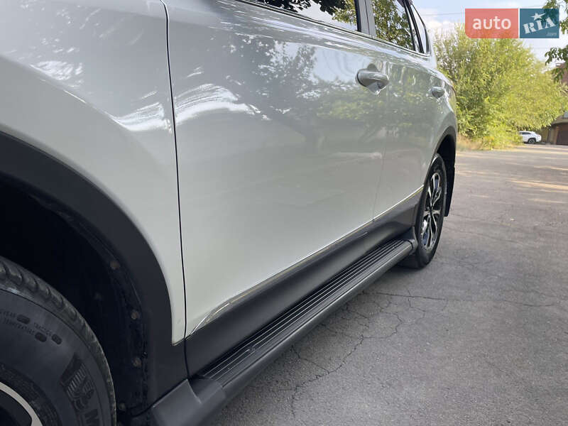 Позашляховик / Кросовер Toyota RAV4 2013 в Дніпрі фото 27 Позашляховик / Кросовер Toyota RAV4 2013 в Дніпрі