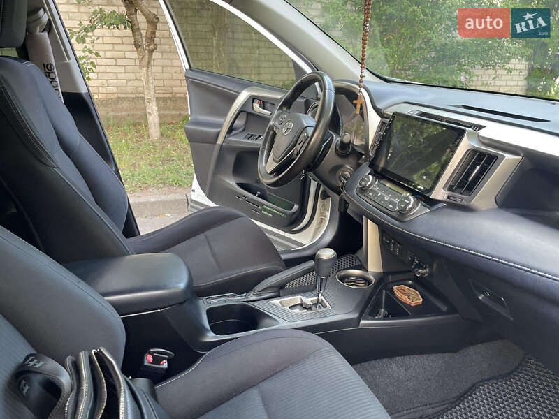 Позашляховик / Кросовер Toyota RAV4 2013 в Дніпрі фото 38 Позашляховик / Кросовер Toyota RAV4 2013 в Дніпрі