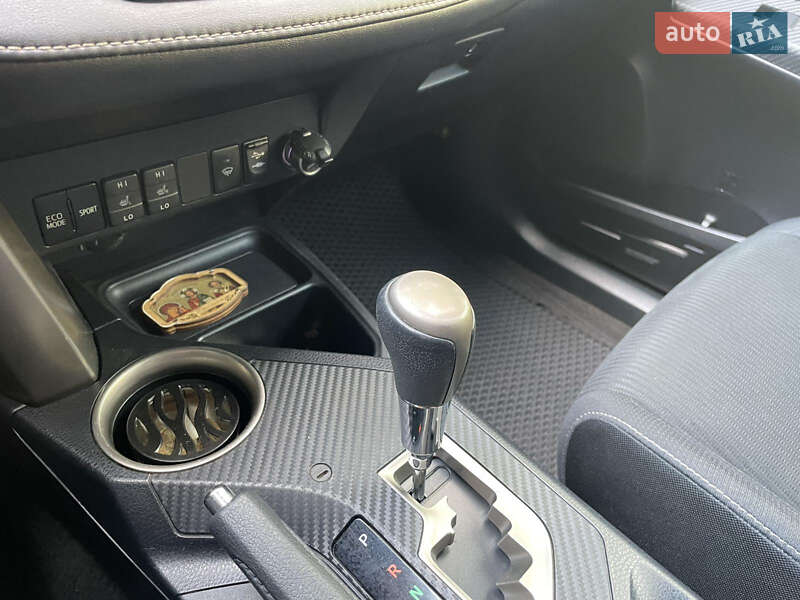 Позашляховик / Кросовер Toyota RAV4 2013 в Дніпрі фото 54 Позашляховик / Кросовер Toyota RAV4 2013 в Дніпрі