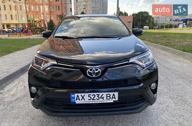 Позашляховик / Кросовер Toyota RAV4 2016 в Харкові