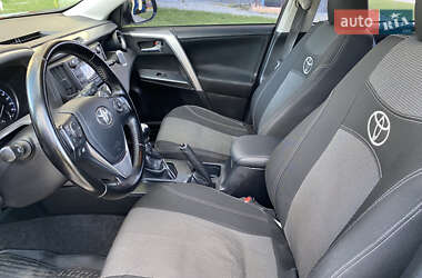 Позашляховик / Кросовер Toyota RAV4 2016 в Харкові