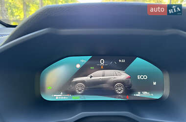 Внедорожник / Кроссовер Toyota RAV4 2024 в 