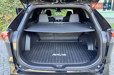 Внедорожник / Кроссовер Toyota RAV4 2022 в 