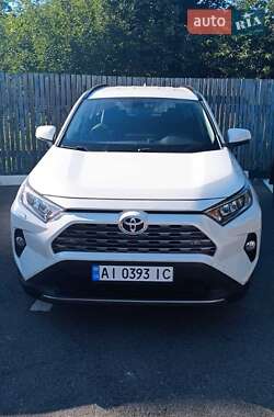 Внедорожник / Кроссовер Toyota RAV4 2019 в Киеве