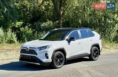 Внедорожник / Кроссовер Toyota RAV4 2019 в Киеве