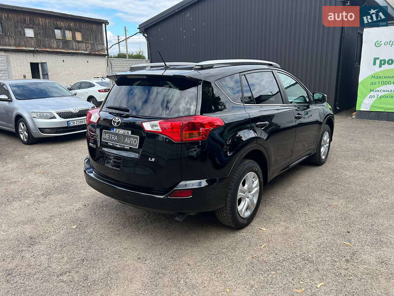 Внедорожник / Кроссовер Toyota RAV4 2015 в Чернигове