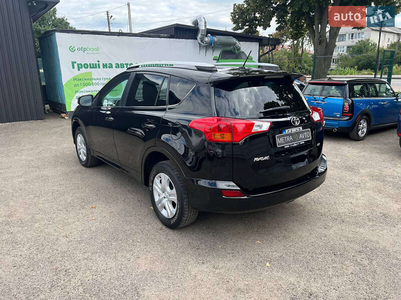 Внедорожник / Кроссовер Toyota RAV4 2015 в Чернигове