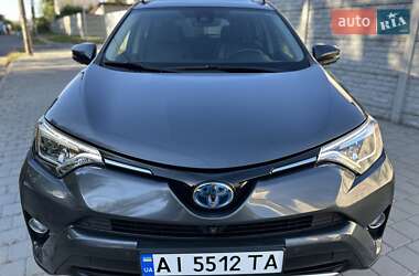 Внедорожник / Кроссовер Toyota RAV4 2016 в 