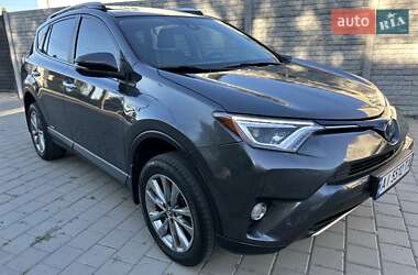 Внедорожник / Кроссовер Toyota RAV4 2016 в 