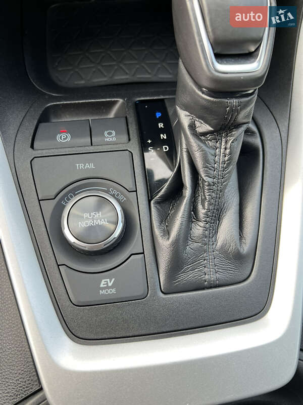 Позашляховик / Кросовер Toyota RAV4 2021 в Умані фото 17 Позашляховик / Кросовер Toyota RAV4 2021 в Умані