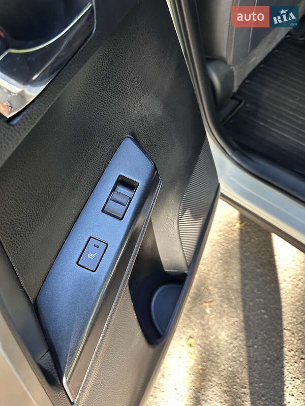 Внедорожник / Кроссовер Toyota RAV4 2016 в Виннице