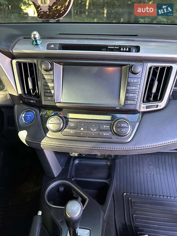 Внедорожник / Кроссовер Toyota RAV4 2016 в Виннице