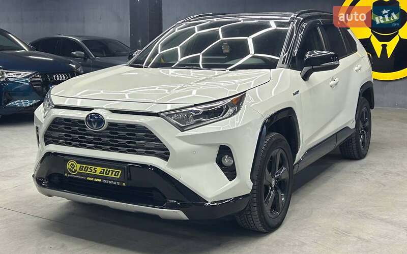 Позашляховик / Кросовер Toyota RAV4 2020 в Чернівцях фото 3 Позашляховик / Кросовер Toyota RAV4 2020 в Чернівцях