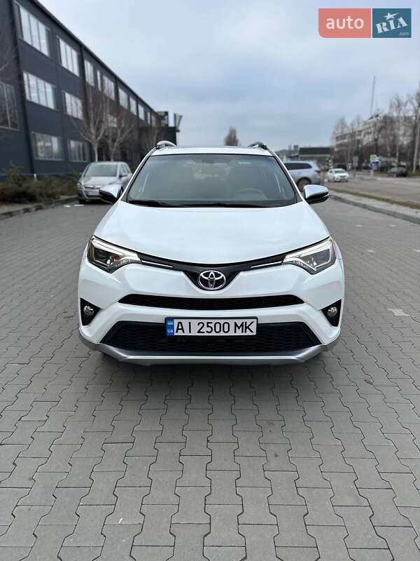 Toyota RAV4 2016