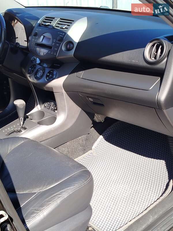 Внедорожник / Кроссовер Toyota RAV4 2006 в Верхнеднепровске фото 5 Внедорожник / Кроссовер Toyota RAV4 2006 в Верхнеднепровске