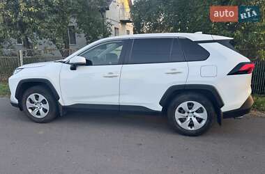 Позашляховик / Кросовер Toyota RAV4 2019 в Рівному