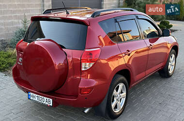 Внедорожник / Кроссовер Toyota RAV4 2006 в 