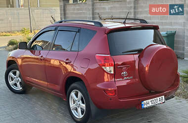 Внедорожник / Кроссовер Toyota RAV4 2006 в 