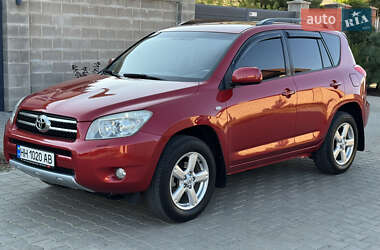 Внедорожник / Кроссовер Toyota RAV4 2006 в 