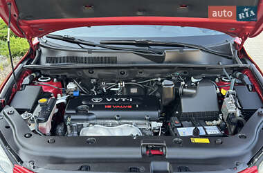 Внедорожник / Кроссовер Toyota RAV4 2006 в 