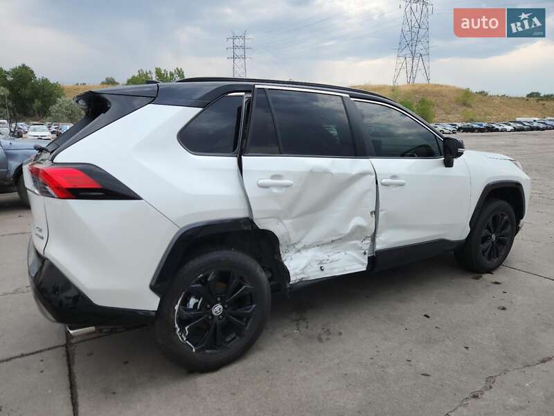 Внедорожник / Кроссовер Toyota RAV4 2023 в Киеве