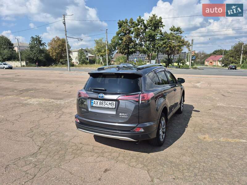 Позашляховик / Кросовер Toyota RAV4 2016 в Житомирі