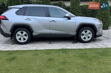 Внедорожник / Кроссовер Toyota RAV4 2019 в Марганце