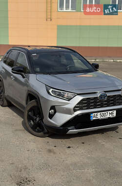 Позашляховик / Кросовер Toyota RAV4 2019 в Дніпрі
