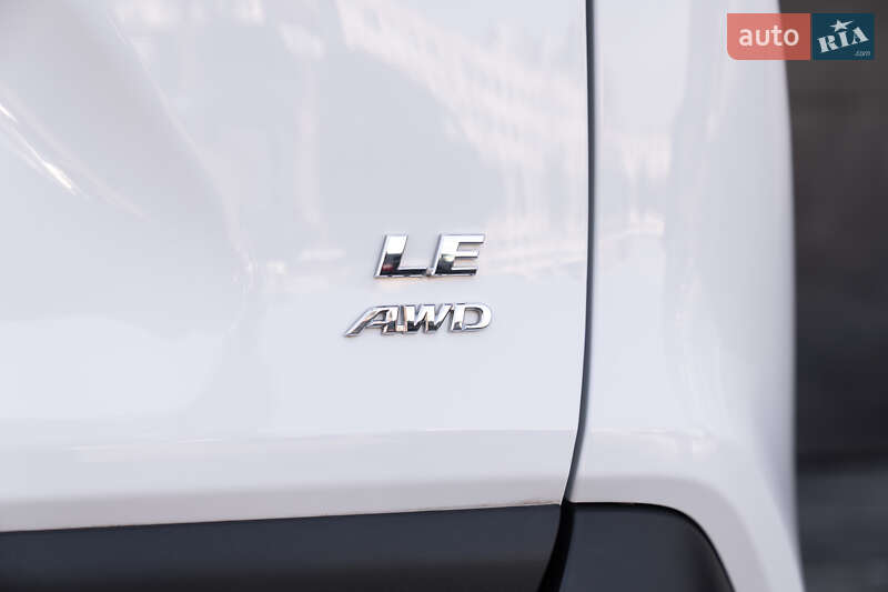 Внедорожник / Кроссовер Toyota RAV4 2022 в Киеве