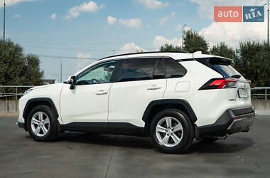 Внедорожник / Кроссовер Toyota RAV4 2018 в Киеве