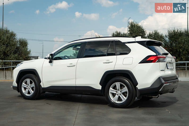 Внедорожник / Кроссовер Toyota RAV4 2018 в Киеве фото 3 Внедорожник / Кроссовер Toyota RAV4 2018 в Киеве