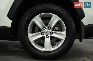 Внедорожник / Кроссовер Toyota RAV4 2018 в Киеве