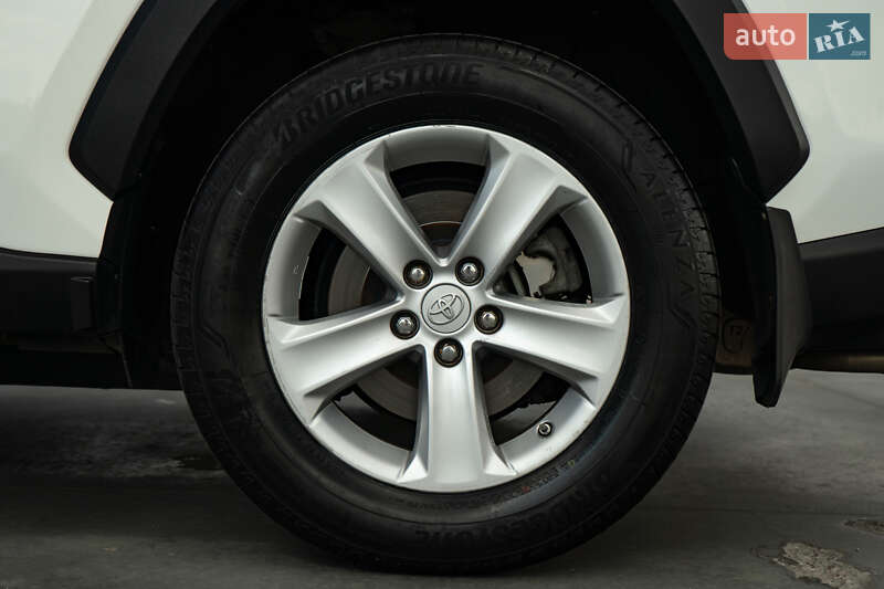 Внедорожник / Кроссовер Toyota RAV4 2018 в Киеве фото 10 Внедорожник / Кроссовер Toyota RAV4 2018 в Киеве