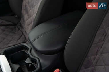 Внедорожник / Кроссовер Toyota RAV4 2018 в Киеве