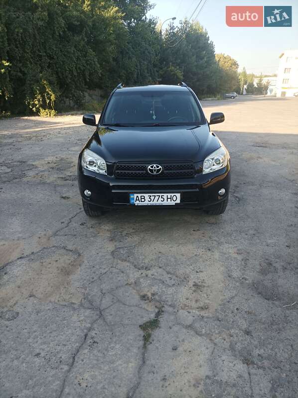 Позашляховик / Кросовер Toyota RAV4 2006 в Вінниці