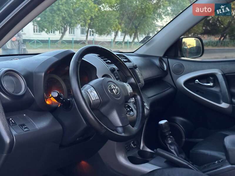 Внедорожник / Кроссовер Toyota RAV4 2007 в Ахтырке
