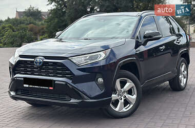 Внедорожник / Кроссовер Toyota RAV4 2021 в Днепре