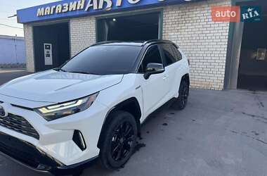 Внедорожник / Кроссовер Toyota RAV4 2022 в Александрие