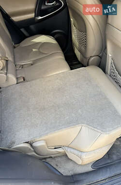 Внедорожник / Кроссовер Toyota RAV4 2012 в 