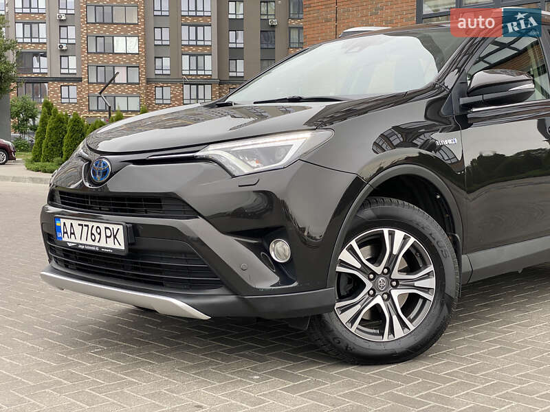 Внедорожник / Кроссовер Toyota RAV4 2016 в Житомире