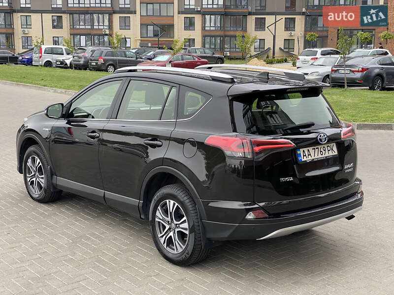Внедорожник / Кроссовер Toyota RAV4 2016 в Житомире