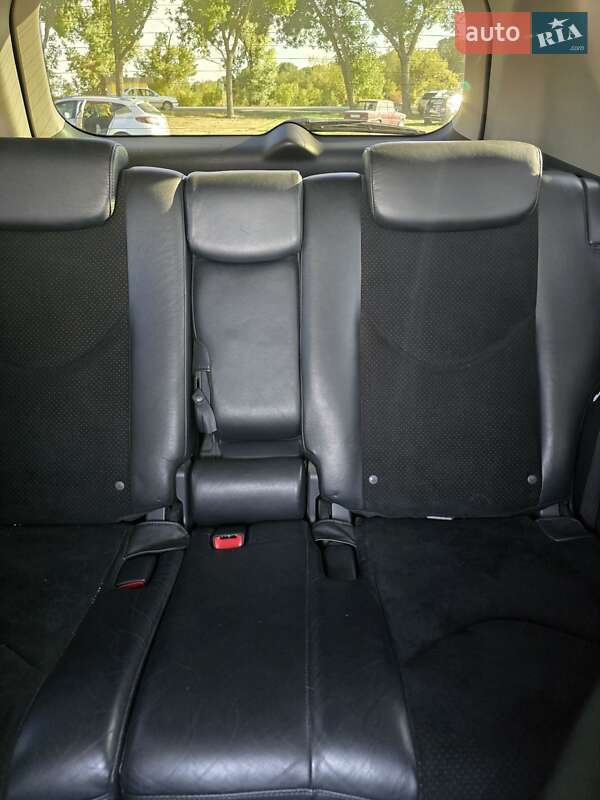 Внедорожник / Кроссовер Toyota RAV4 2011 в Шполе