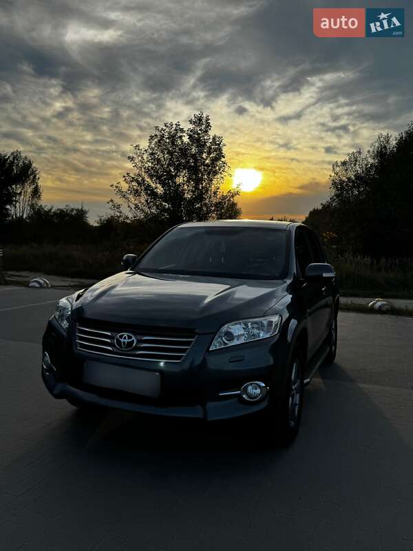 Toyota RAV4 2012