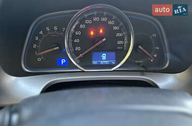 Внедорожник / Кроссовер Toyota RAV4 2014 в 