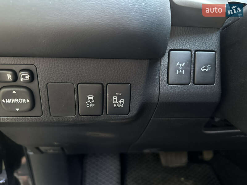 Позашляховик / Кросовер Toyota RAV4 2014 в Мукачевому