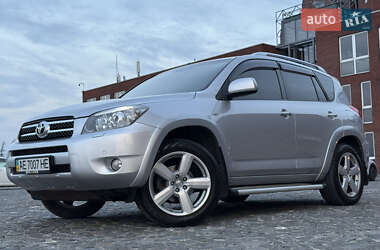 Позашляховик / Кросовер Toyota RAV4 2007 в 