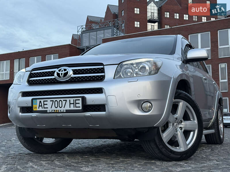Внедорожник / Кроссовер Toyota RAV4 2007 в Днепре