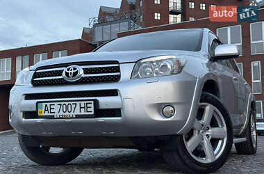 Позашляховик / Кросовер Toyota RAV4 2007 в 